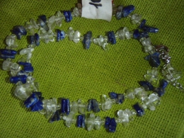 Lasuriit (Lapis Lazuli) - lasuriit ja mäekristall - tsipsidest ja helmestest kaelakee - LÕPUMÜÜK