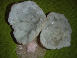 Mäekristall - loodusliku geoodi tükid - UUS*