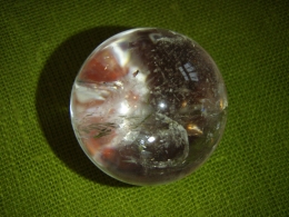Mäekristall - lihvitud kera - ca 4 cm - VIIMANE
