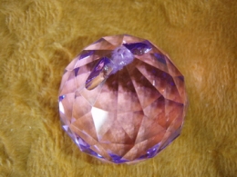 FENG SHUI kristallripats -- värviline kristallkuul 40 mm 