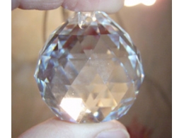 FENG SHUI kristallripats - päikesepüüdja - Läbipaistev kristallkuul 40 mm - UUS*