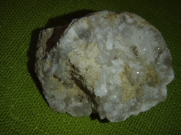 Mäekristall - loodusliku geoodi tükid - UUS**
