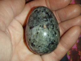 Larvikiit - muna 
