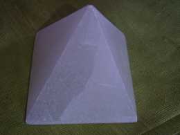 Seleniit - imekaunis lihvitud püramiid - UUS KAUP